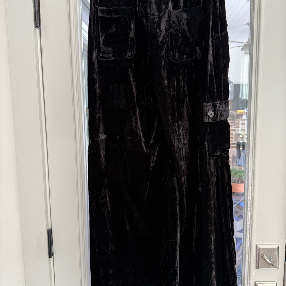 Luxurious Black Velvet Wide Leg Pants NWT originally $129 - Picture 4 of 4